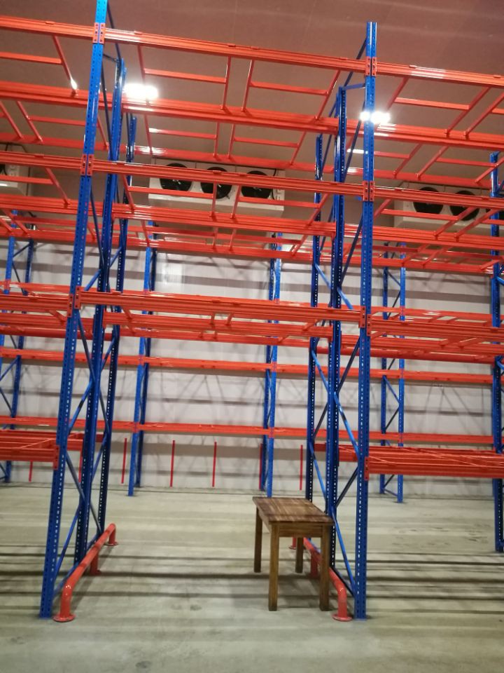 drive in pallet rack system inside cold storage warehouse drive in pallet rack system inside cold storage warehouse